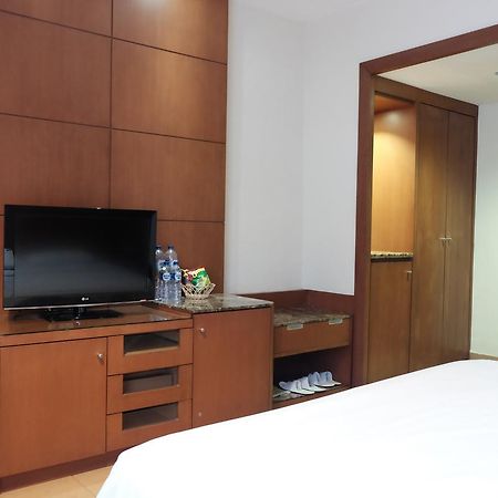 Grand Sakura Hotel Medan Extérieur photo