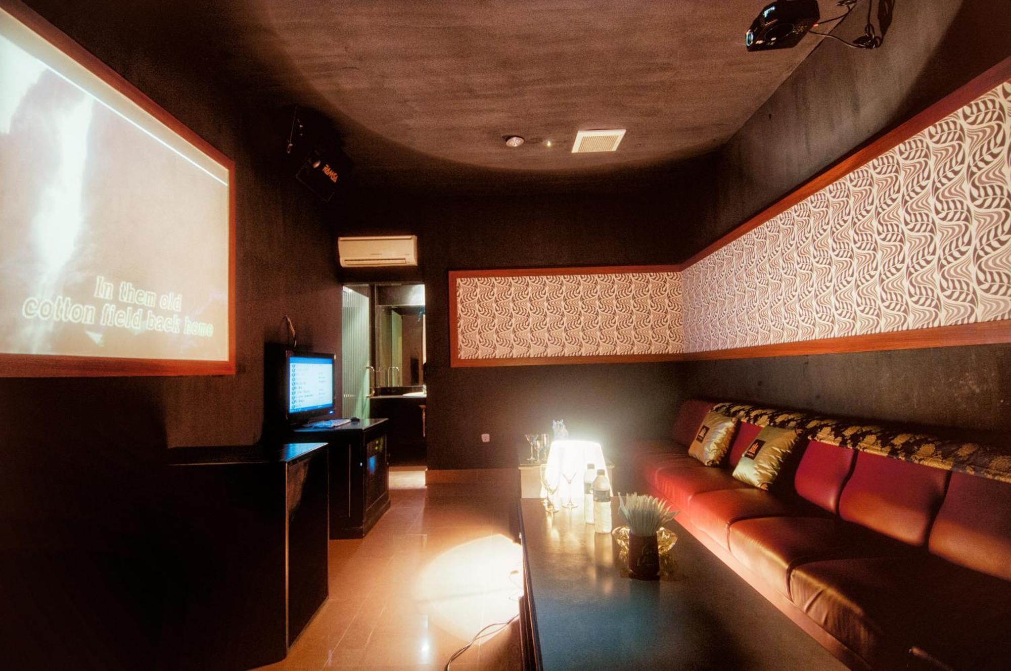Grand Sakura Hotel Medan Extérieur photo