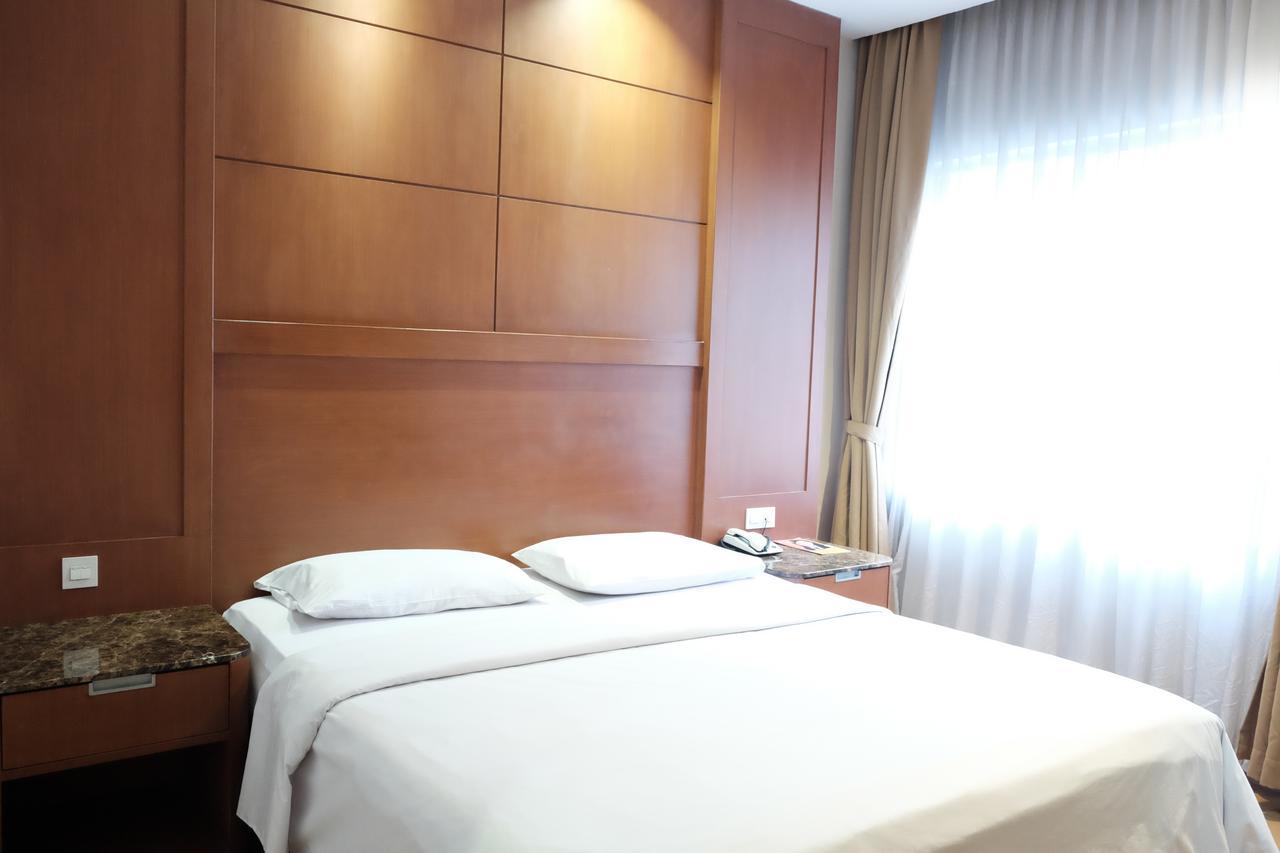 Grand Sakura Hotel Medan Extérieur photo
